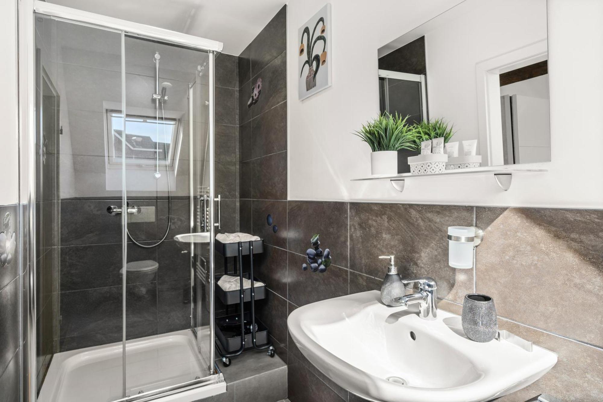 Mola Apartments-Charmante Ferienwohnung Im Herdecke Zentrum Fuer 3 Personen-Grosse Dachterrasse-Grill-Gratis Parken-Wlan Εξωτερικό φωτογραφία